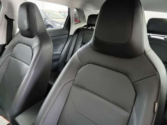 VOLKSWAGEN-POLO-2025