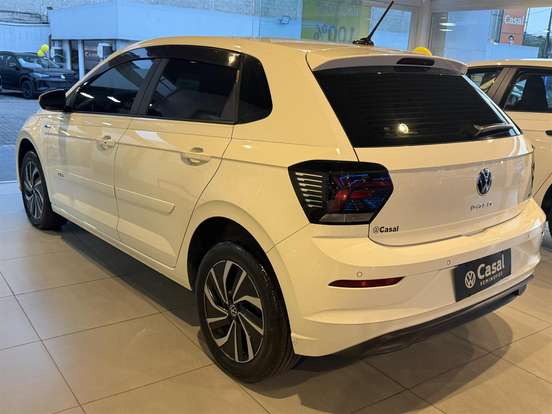 VOLKSWAGEN-POLO-2024