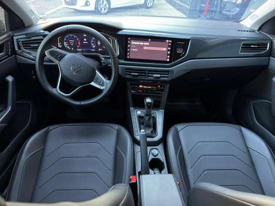 VOLKSWAGEN-POLO-2024