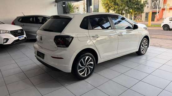 VOLKSWAGEN-POLO-2022