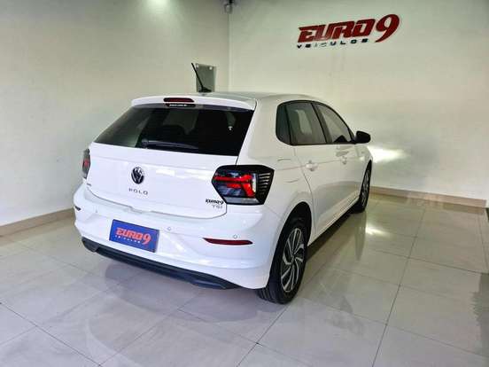 VOLKSWAGEN-POLO-1.0 170 TSI HIGHLINE AUTOMÁTICO VOLKSWAGEN-POLO-2024