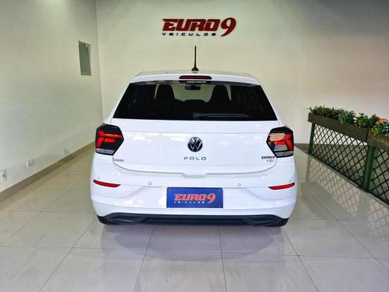 VOLKSWAGEN-POLO-2024