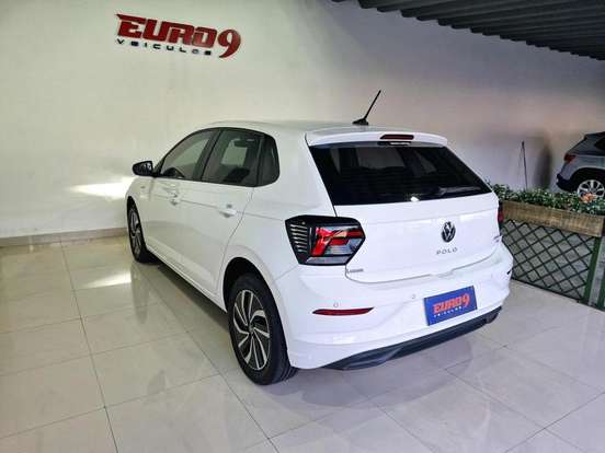 VOLKSWAGEN-POLO-2024