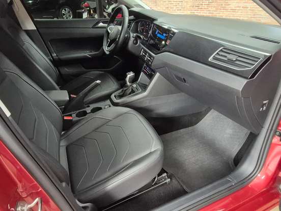 VOLKSWAGEN-POLO-2024