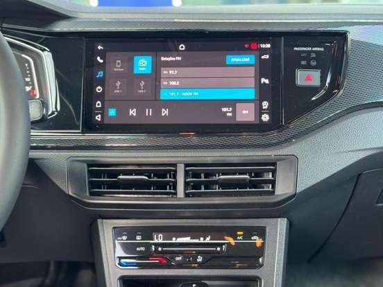 VOLKSWAGEN-POLO-2023