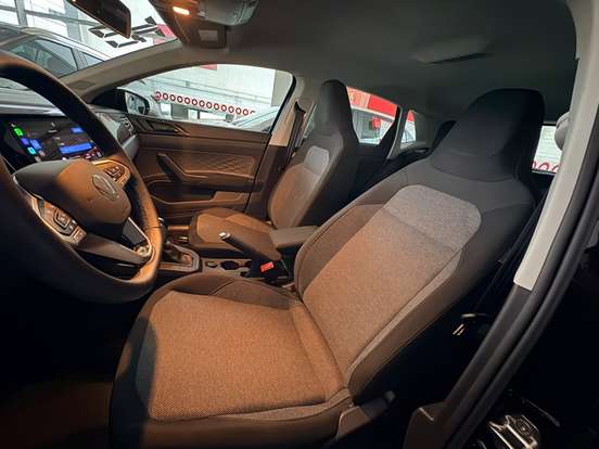 VOLKSWAGEN-POLO-2025