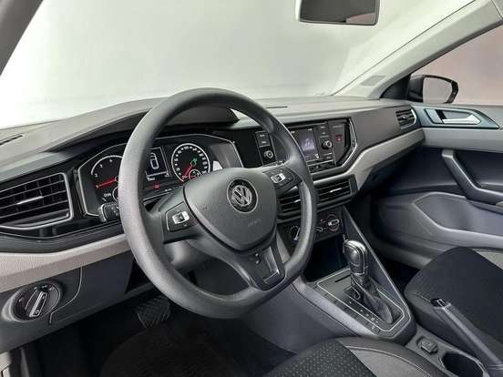 VOLKSWAGEN-POLO-2019