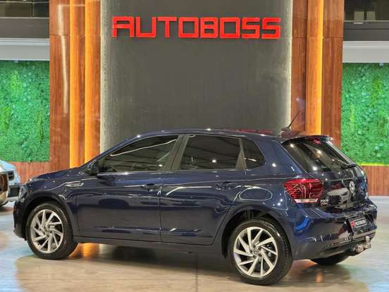 VOLKSWAGEN-POLO-2018