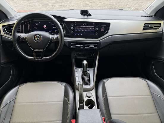 VOLKSWAGEN-POLO-2020