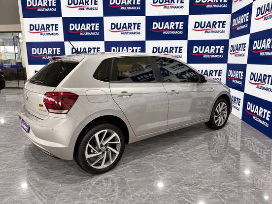 VOLKSWAGEN-POLO-1.0 200 TSI HIGHLINE AUTOMÁTICO VOLKSWAGEN-POLO-2020
