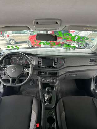VOLKSWAGEN-POLO-2023