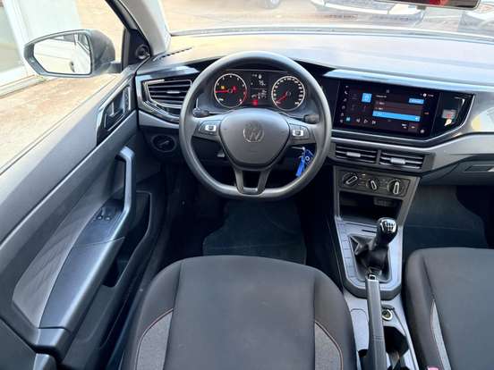 VOLKSWAGEN-POLO-2024