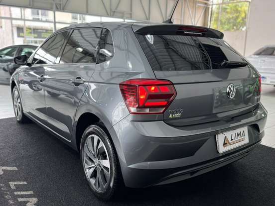 VOLKSWAGEN-POLO-2017