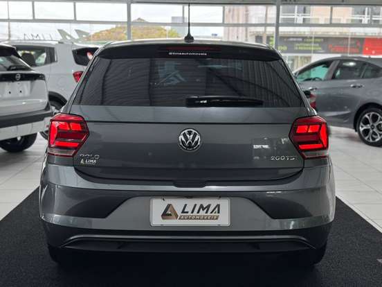 VOLKSWAGEN-POLO-2017