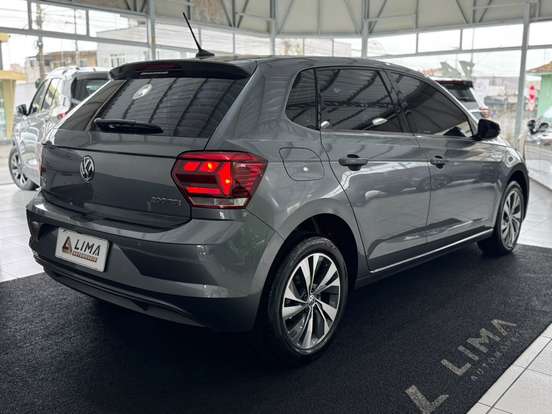 VOLKSWAGEN-POLO-2017