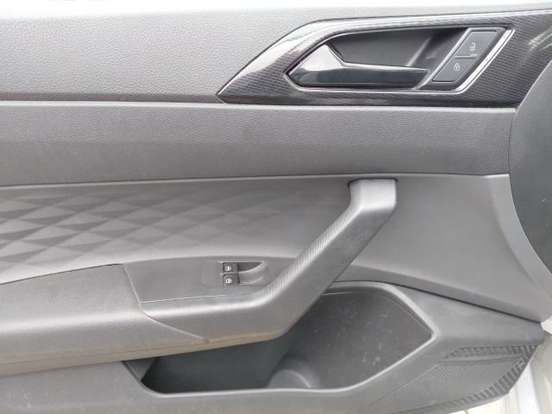 VOLKSWAGEN-POLO-2024