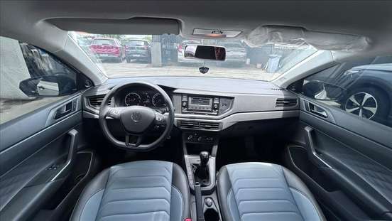 VOLKSWAGEN-POLO-2023