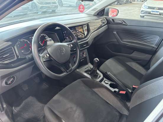 VOLKSWAGEN-POLO-2024