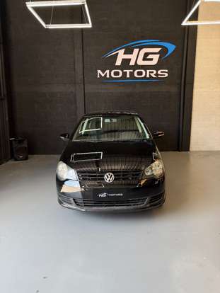VOLKSWAGEN-POLO-2013