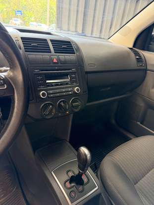 VOLKSWAGEN-POLO-2013