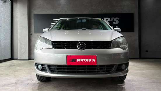 VOLKSWAGEN-POLO-2013