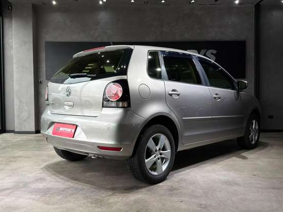 VOLKSWAGEN-POLO-1.6 MI 8V FLEX 4P MANUAL VOLKSWAGEN-POLO-2013