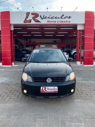 VOLKSWAGEN-POLO-2012