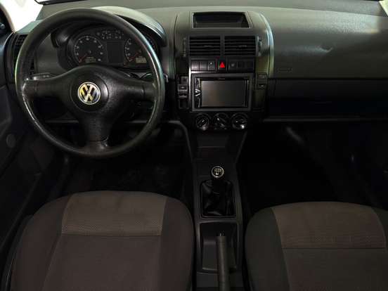 VOLKSWAGEN-POLO-2007