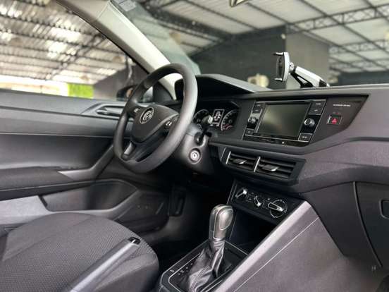 VOLKSWAGEN-POLO-2019