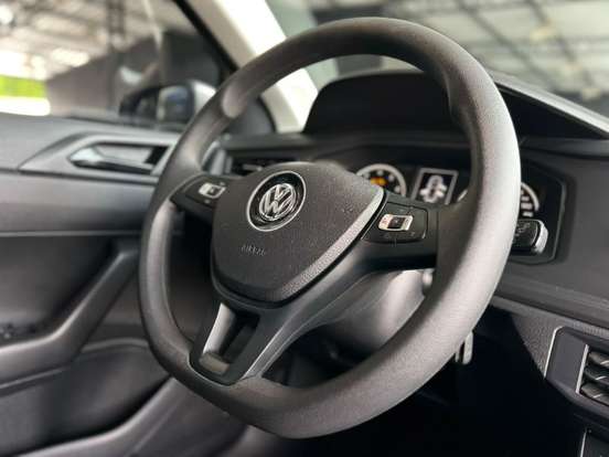 VOLKSWAGEN-POLO-1.6 MSI TOTAL FLEX AUTOMÁTICO VOLKSWAGEN-POLO-2019