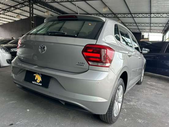 VOLKSWAGEN-POLO-2019