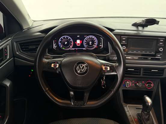 VOLKSWAGEN-POLO-2019