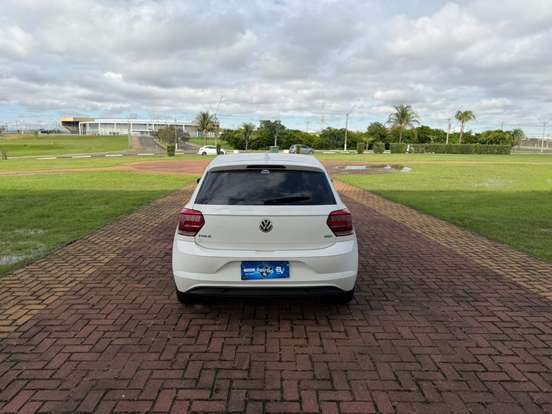 VOLKSWAGEN-POLO-2019