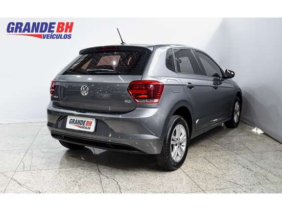 VOLKSWAGEN-POLO-2020