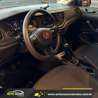 VOLKSWAGEN-POLO-2020