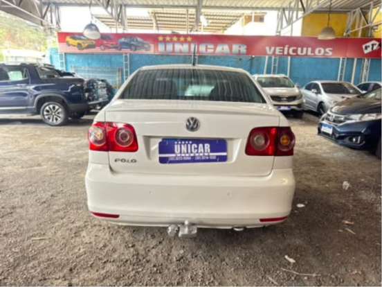 VOLKSWAGEN-POLO SEDAN-2012