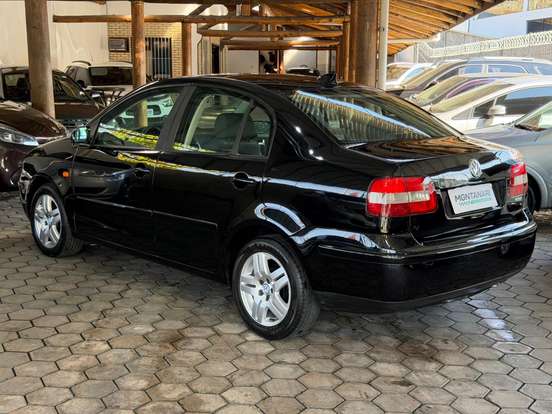 VOLKSWAGEN-POLO SEDAN-1.6 MI 8V FLEX 4P MANUAL VOLKSWAGEN-POLO SEDAN-2003