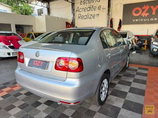 VOLKSWAGEN-POLO SEDAN-1.6 MI 8V FLEX 4P MANUAL VOLKSWAGEN-POLO SEDAN-2011