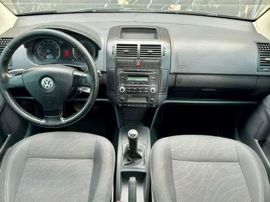VOLKSWAGEN-POLO SEDAN-2.0 MI COMFORTLINE 8V FLEX 4P MANUAL VOLKSWAGEN-POLO SEDAN-2009