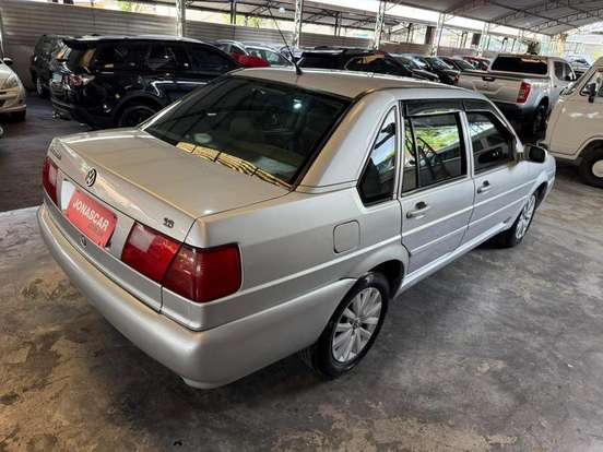 VOLKSWAGEN-SANTANA-2002