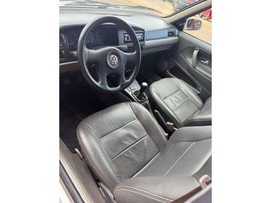 VOLKSWAGEN-SANTANA-2.0 MI 8V GASOLINA 4P MANUAL VOLKSWAGEN-SANTANA-2002