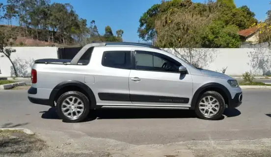 VOLKSWAGEN-SAVEIRO-2015
