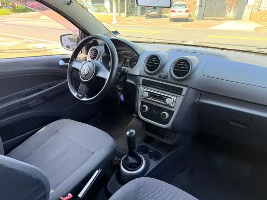 VOLKSWAGEN-SAVEIRO-2010