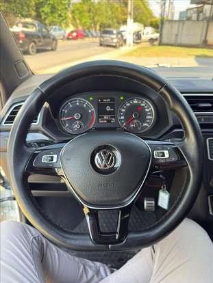 VOLKSWAGEN-SAVEIRO-2016