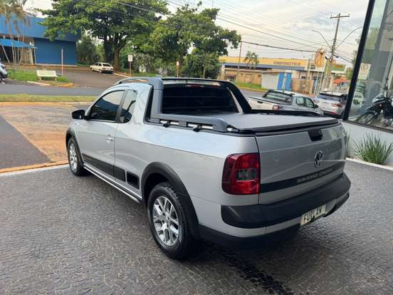 VOLKSWAGEN-SAVEIRO-2013