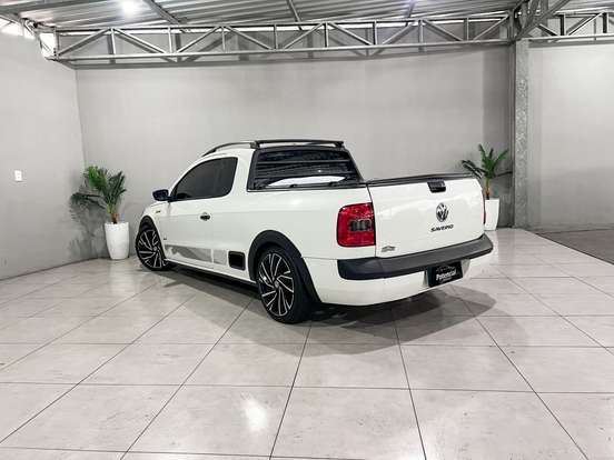 VOLKSWAGEN-SAVEIRO-2011