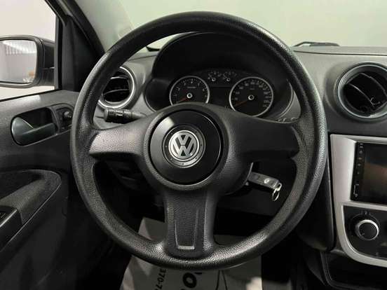VOLKSWAGEN-SAVEIRO-2011