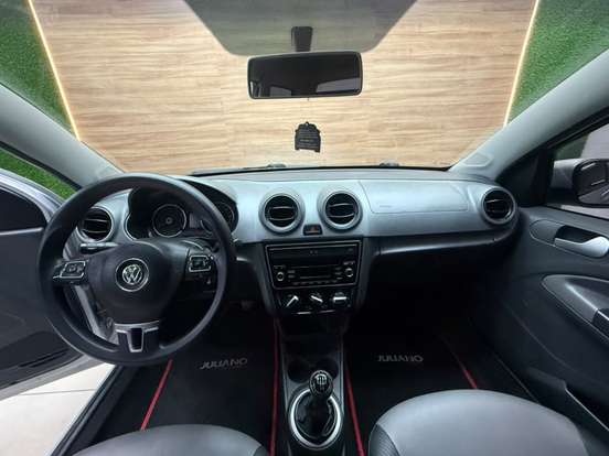VOLKSWAGEN-SAVEIRO-2015