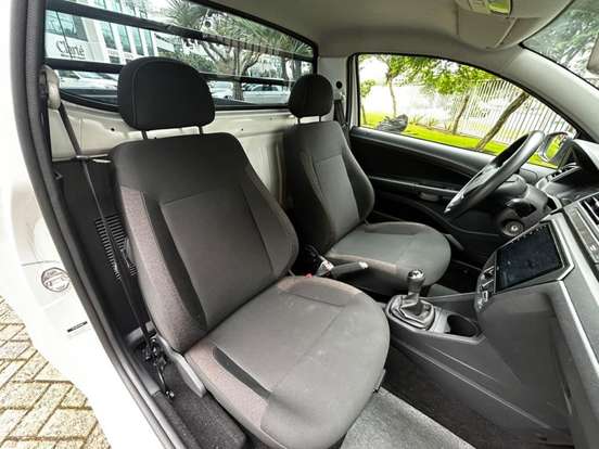 VOLKSWAGEN-SAVEIRO-2025
