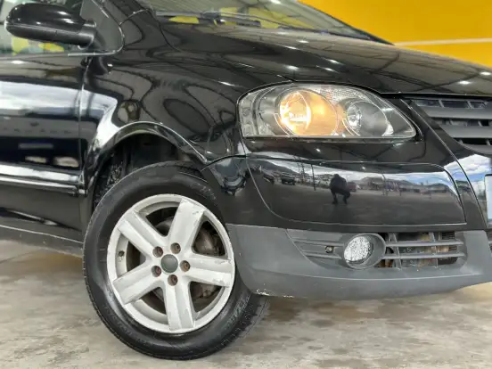 VOLKSWAGEN-SPACEFOX-2009